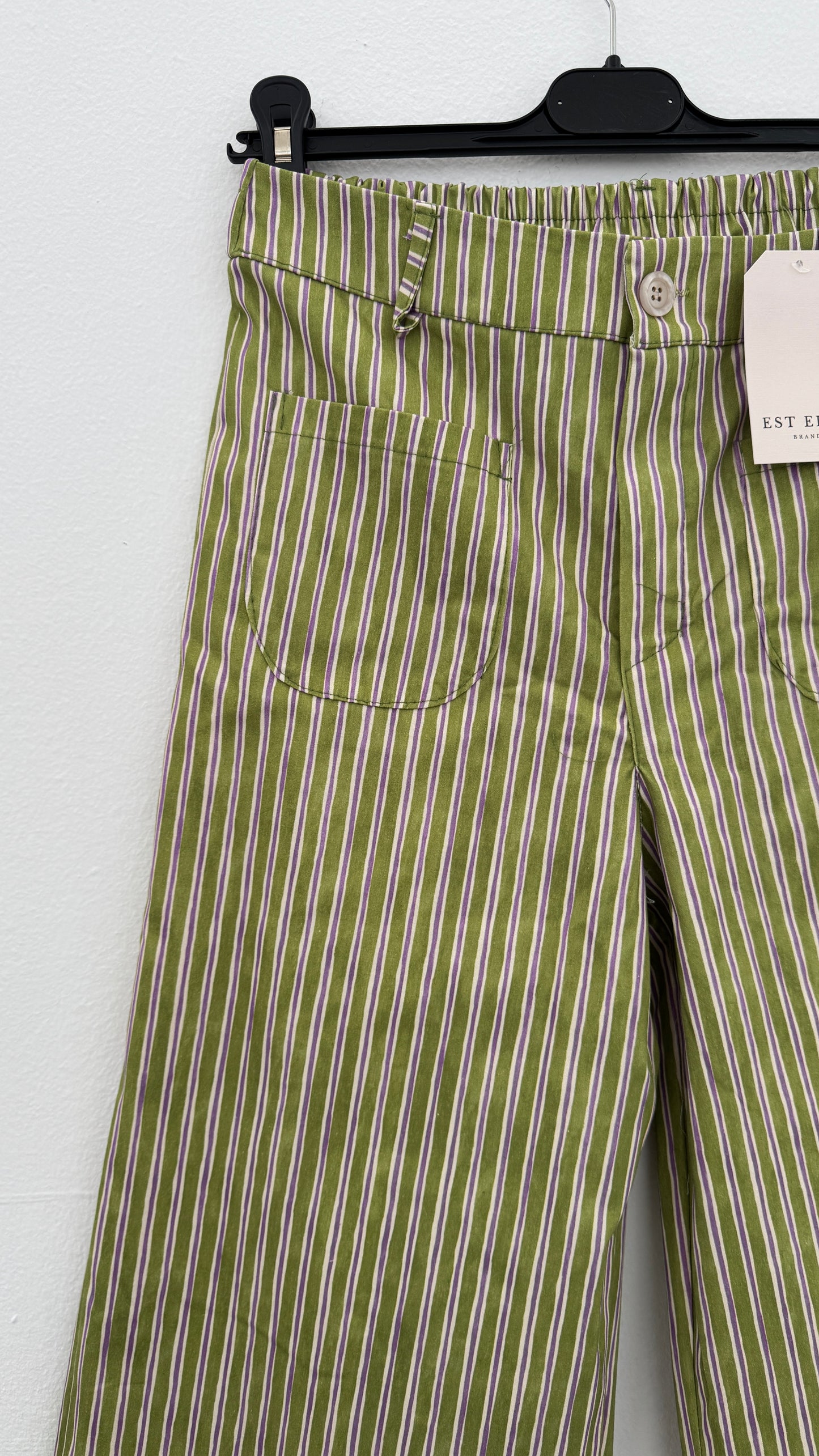 Pantalón verde elástico rayas