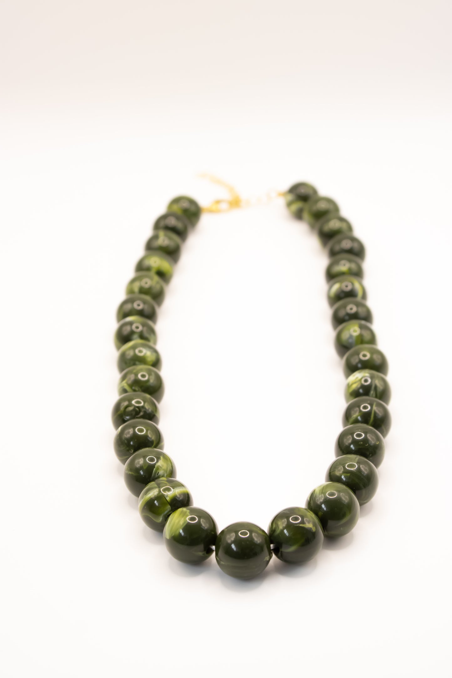 Collar bolas verde