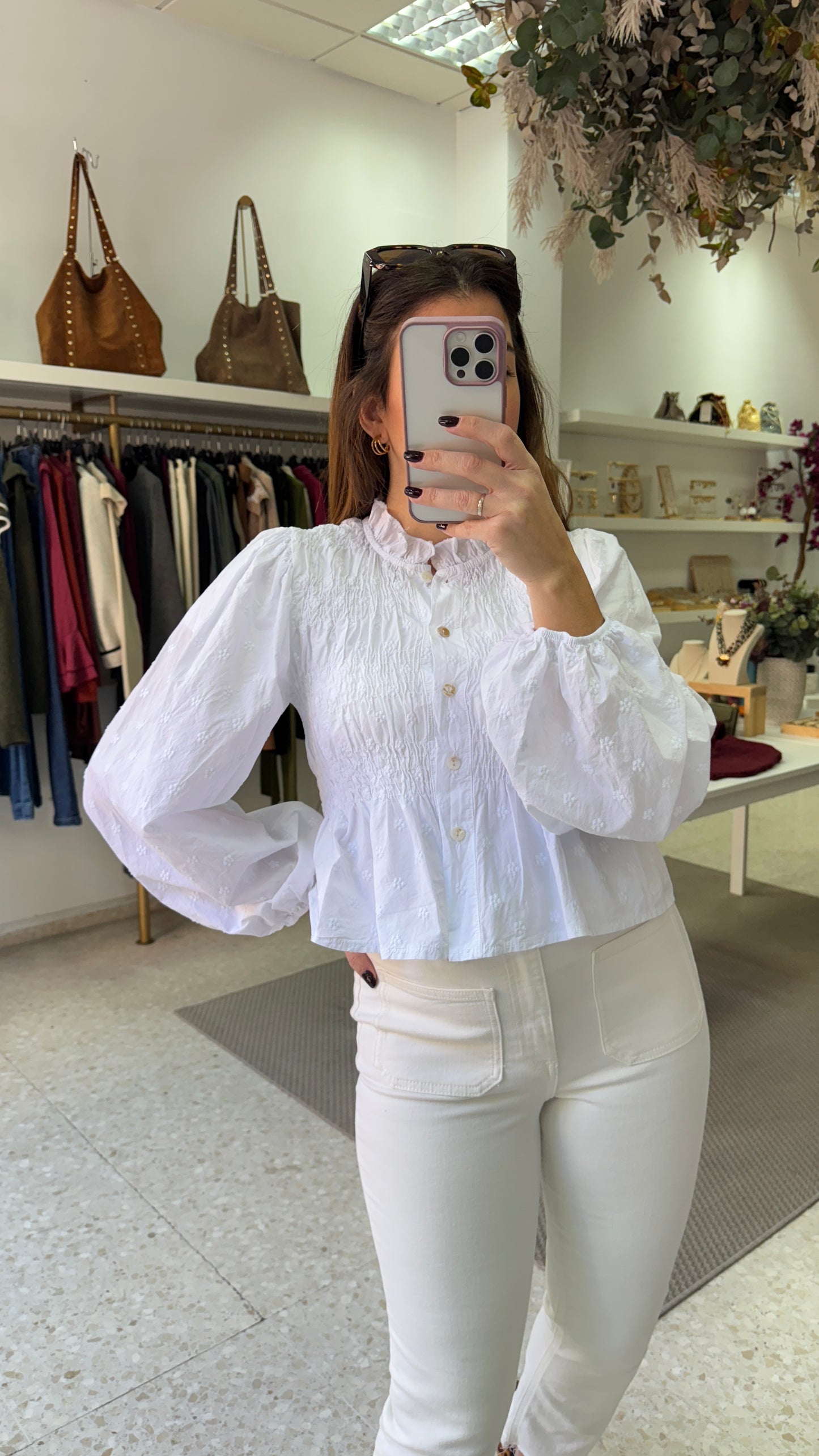 Blusa blanca mangas abullonadas