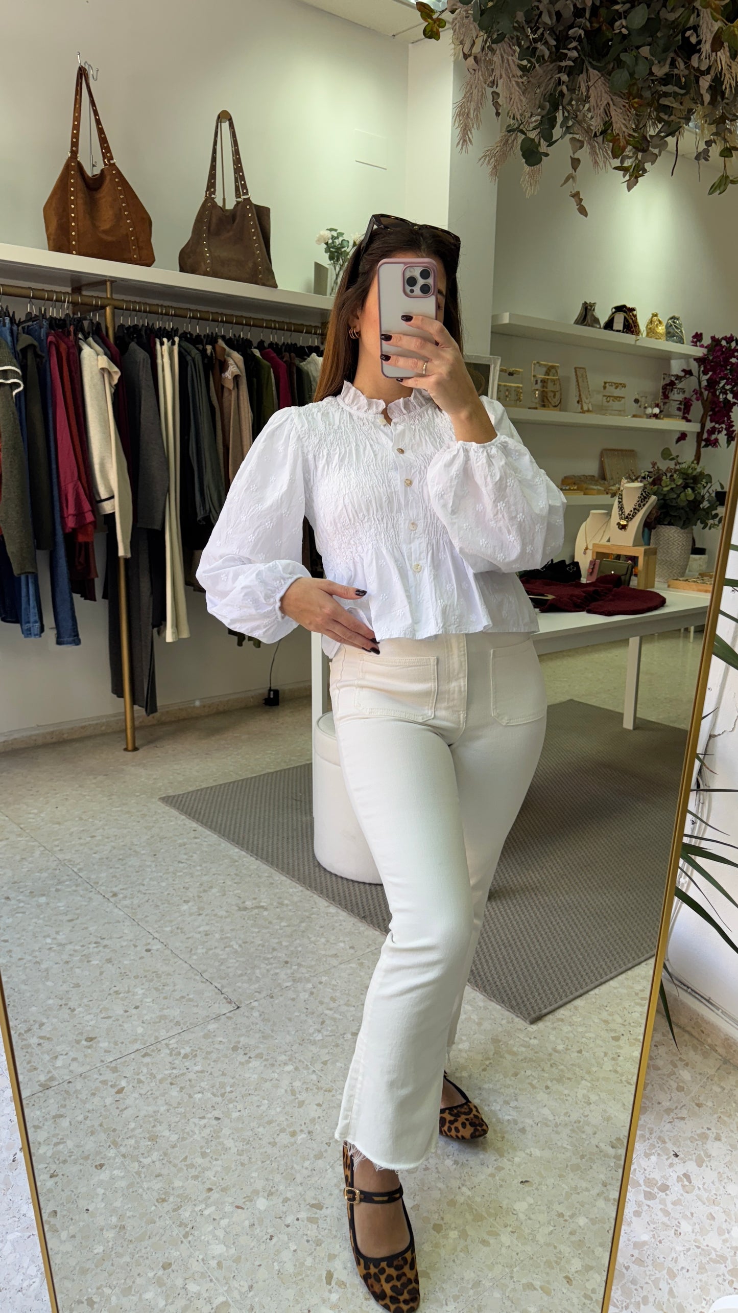 Blusa blanca mangas abullonadas