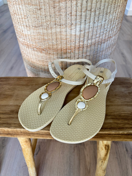 Sandalia Salobreña beige