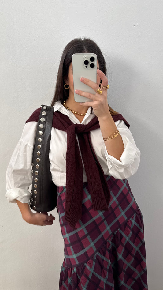 Blusa con capa punto burdeos