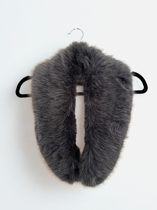 Cuello Sophia gris oscuro