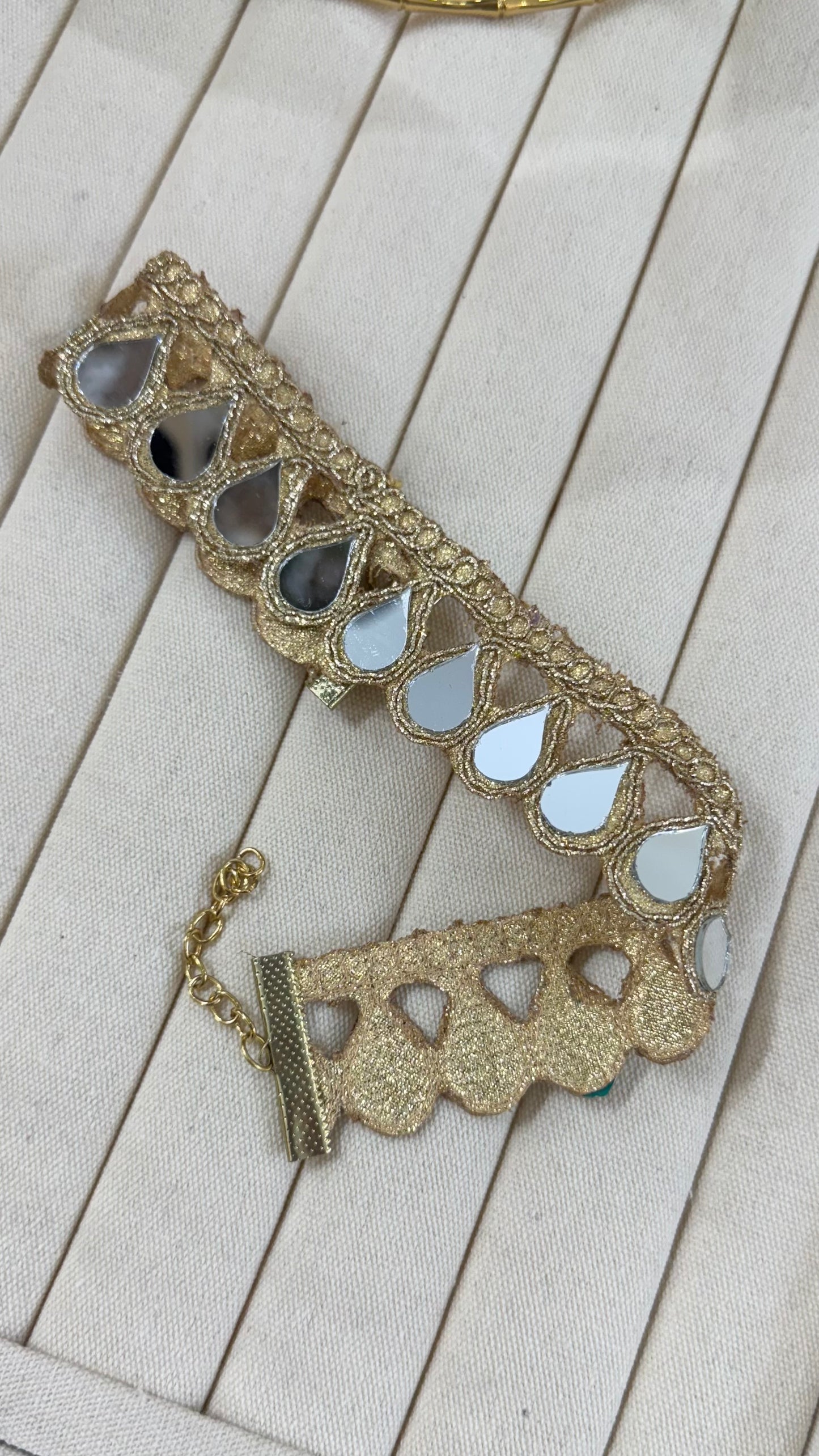 Choker gotas