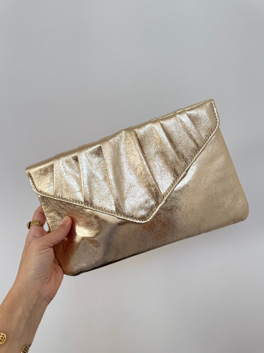 Cartera dorada