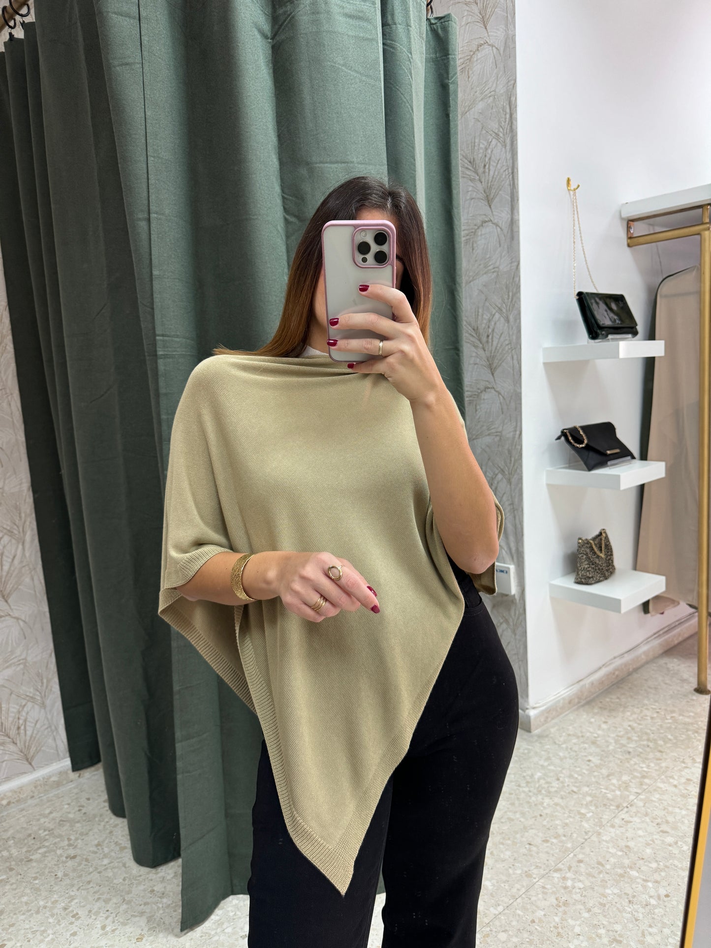 Poncho hilo verde