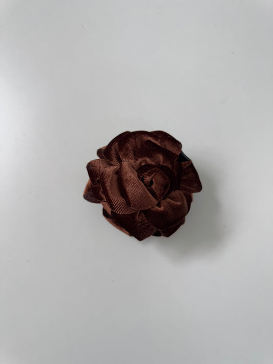 Flor pinza marrón