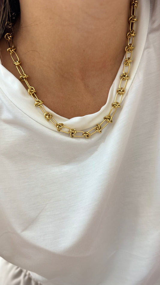 Collar nudos