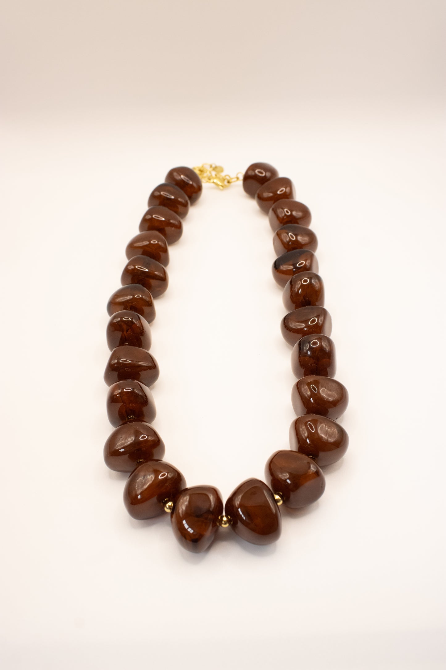 Collar piedras marrón