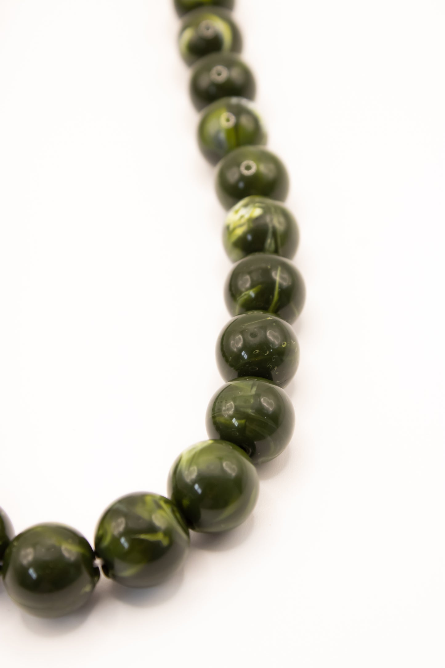 Collar bolas verde