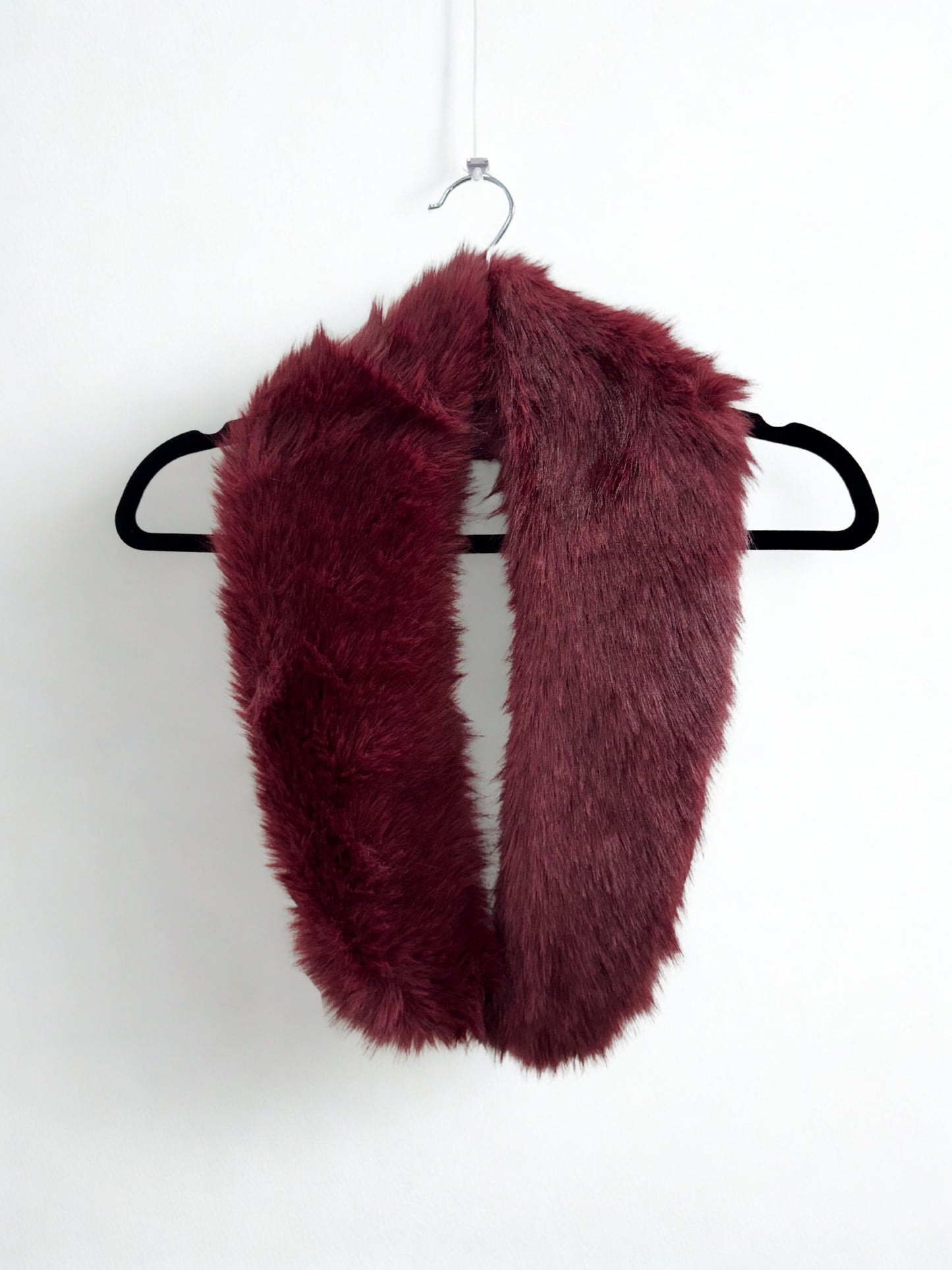 Cuello Sophia burdeos