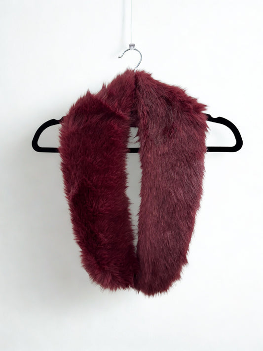 Cuello Sophia burdeos