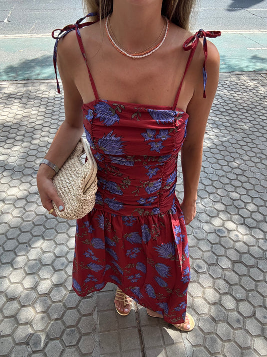VESTIDO SANCTI PETRI