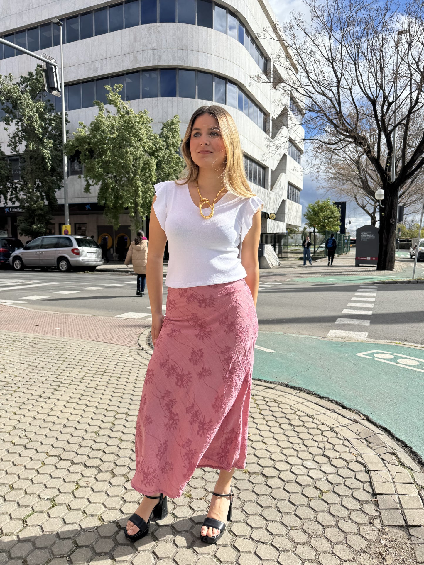 Falda fluida rosa