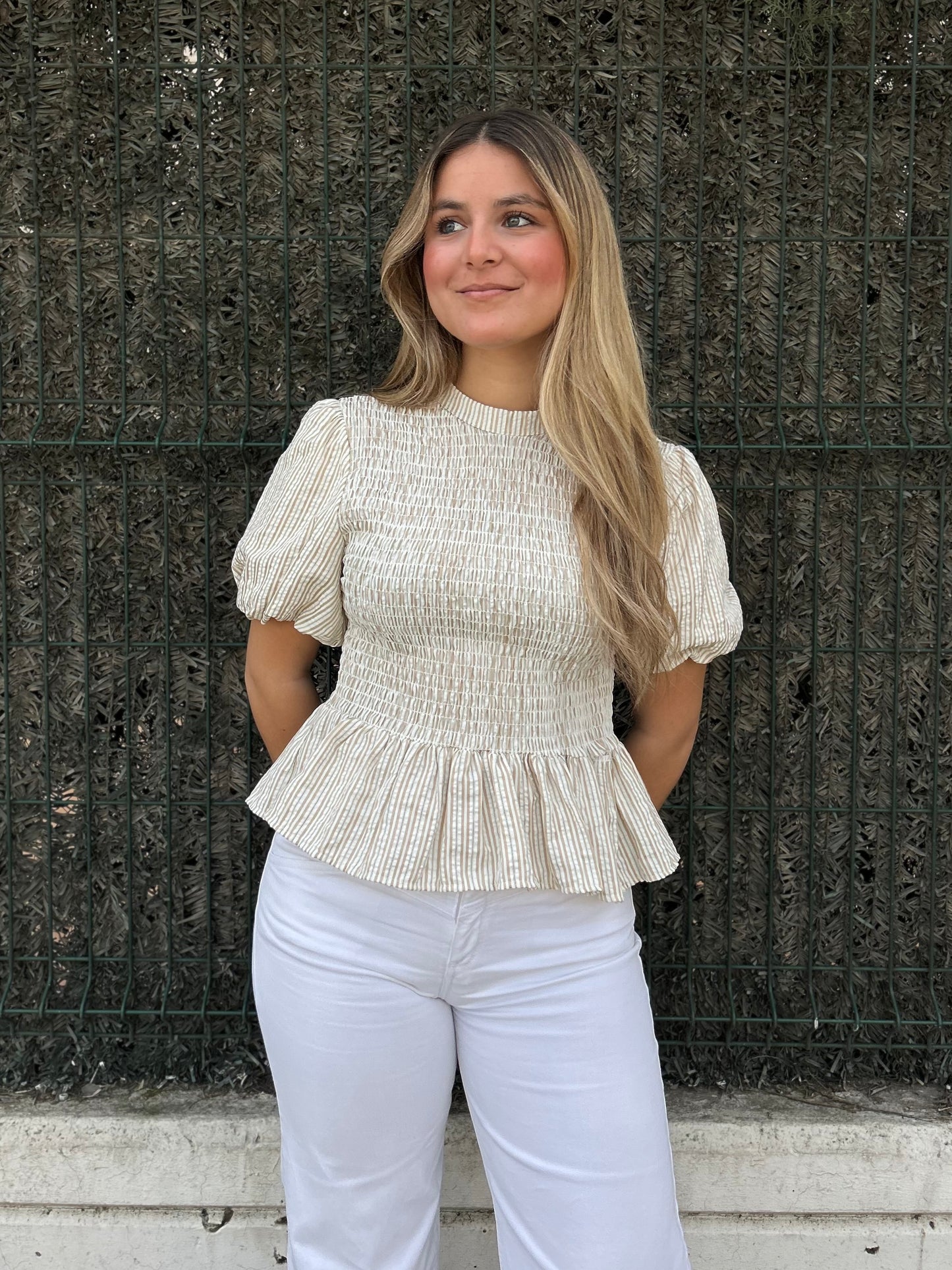 Blusa manga abullonada beige