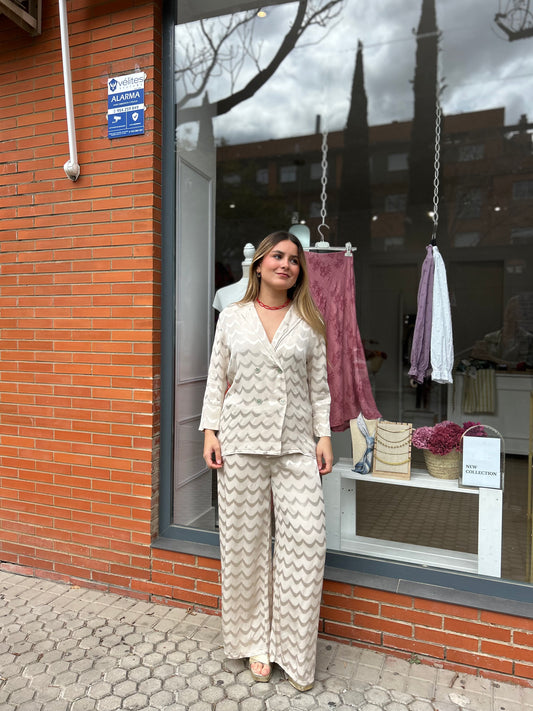 Conjunto satinado beige